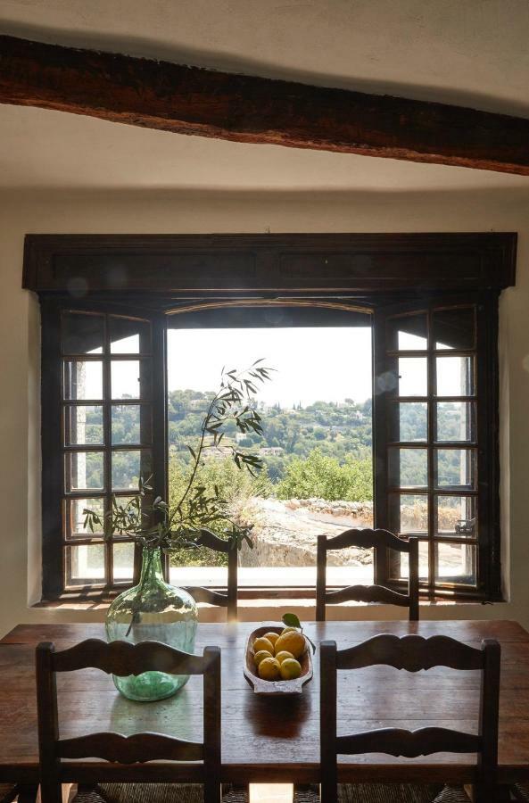 Two-Bedroom House,857297864:JPEG